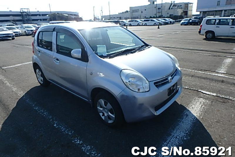 Toyota passo 2011